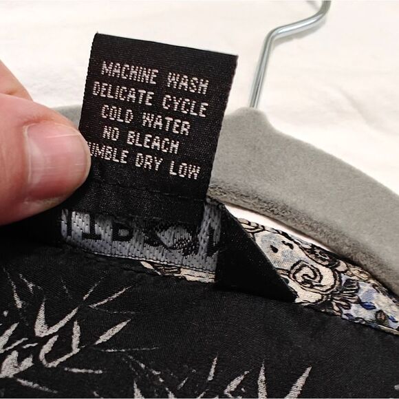 Citron Santa Monica 100% Silk Black Oriental Patterned Blouse Sz XL - Picture 8 of 10